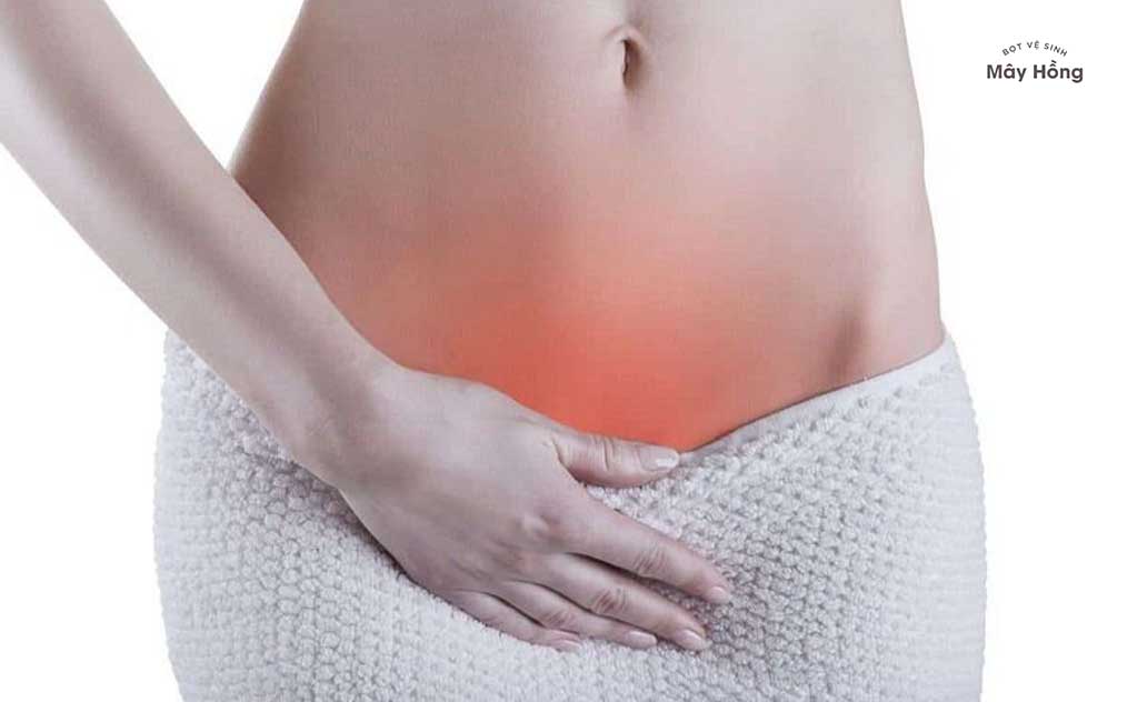 đau bụng dưới là dấu hiệu của viêm lộ tuyến cổ tử cung